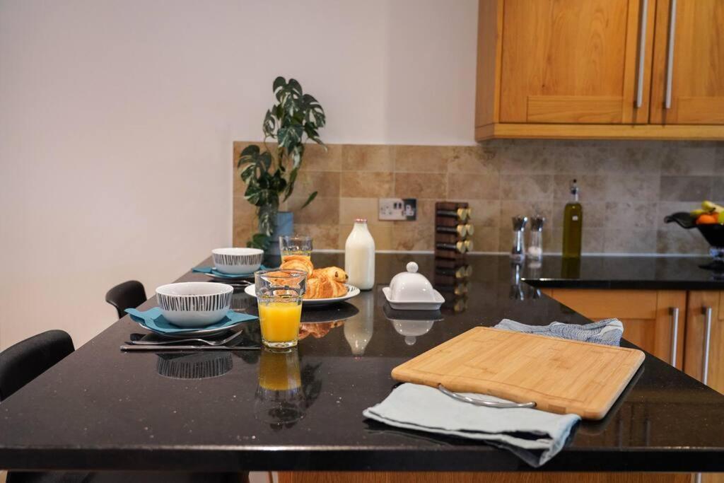 Large 4-Bed House For Up To 7 Guests W 2X Parking Villa Oxford Eksteriør billede