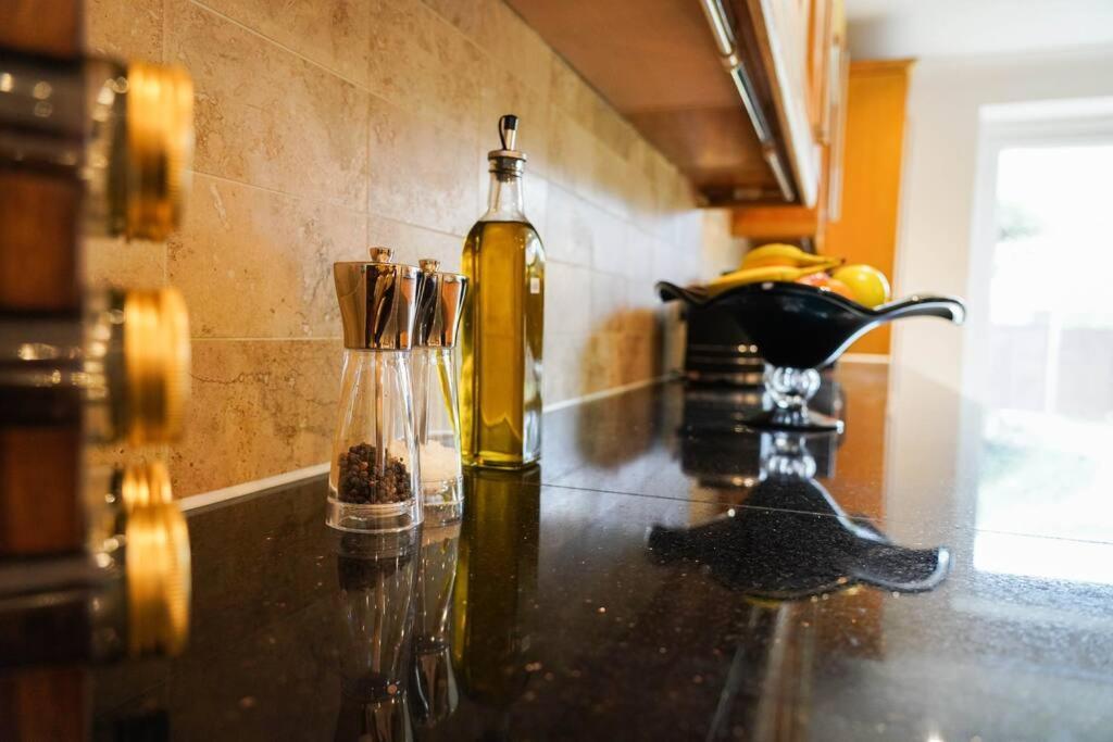 Large 4-Bed House For Up To 7 Guests W 2X Parking Villa Oxford Eksteriør billede